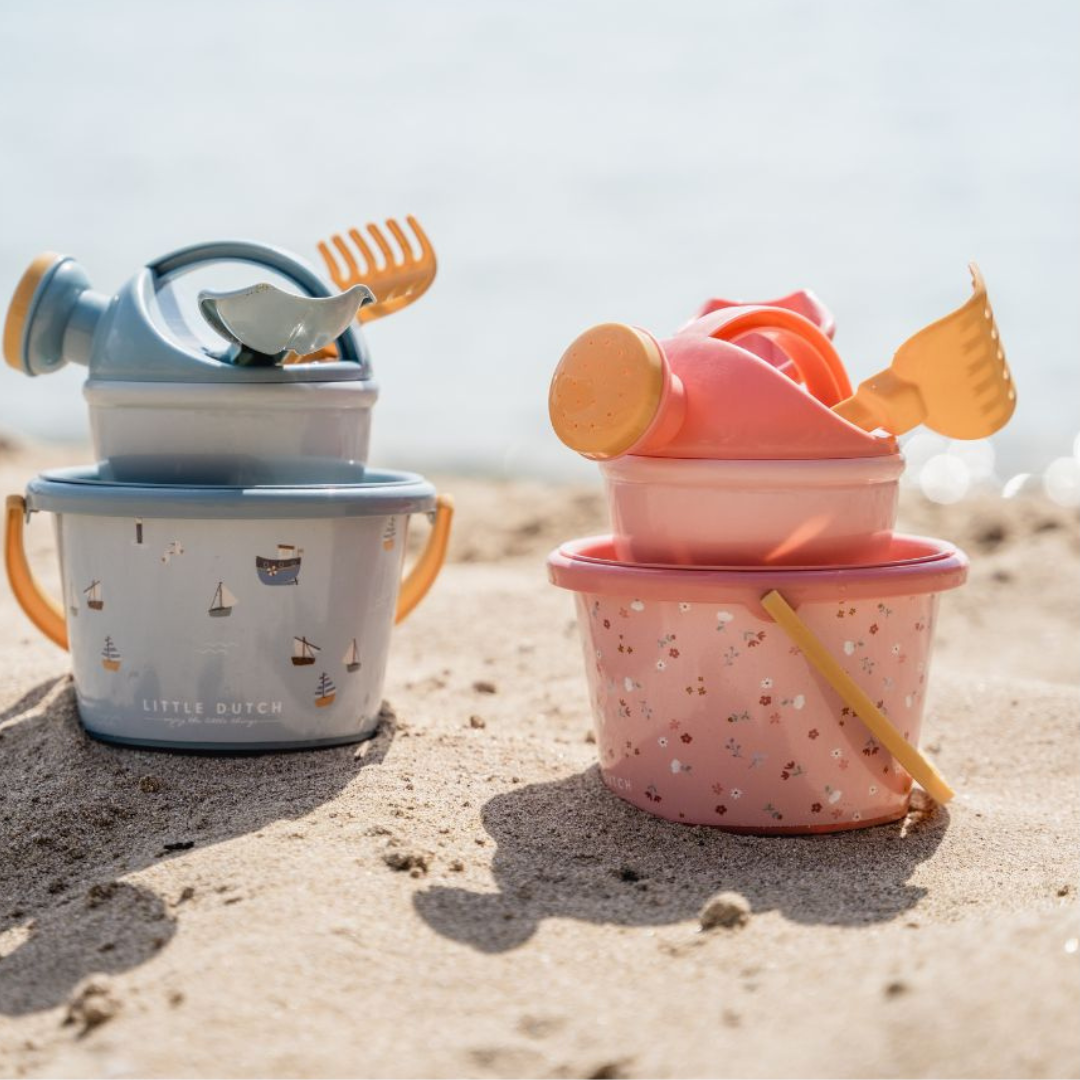 Little Dutch product range between 10-100