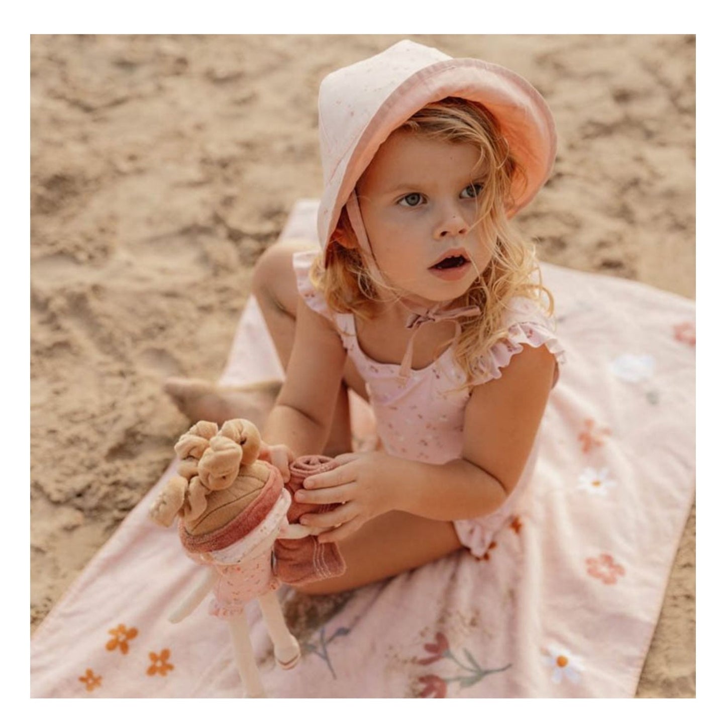 Bath Towel Flowers & Butterflies - Little Dutch