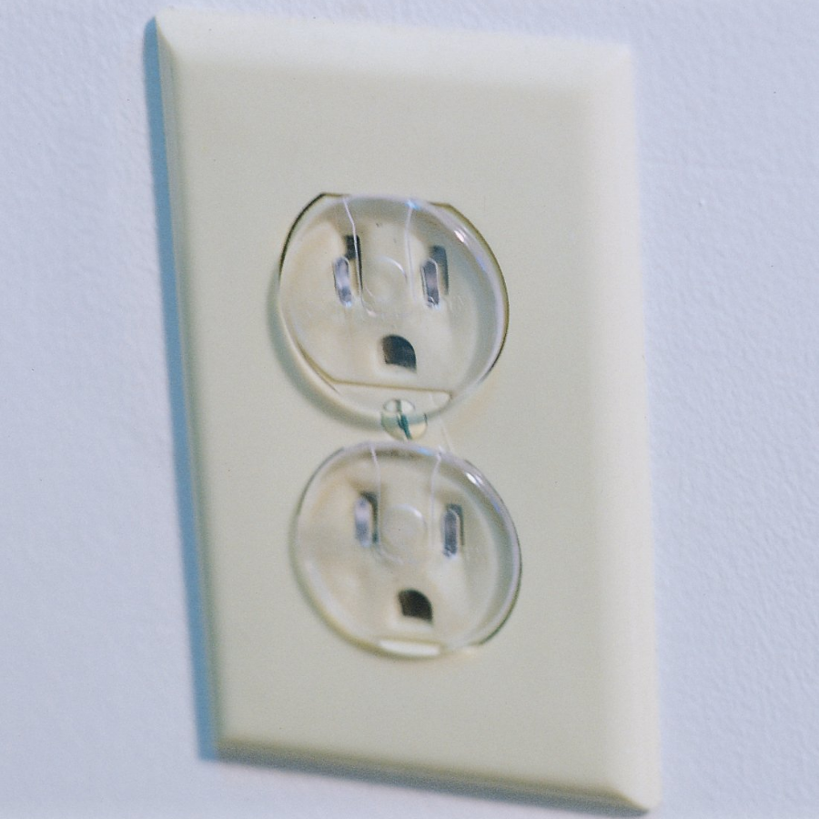 Ultra Clear Outlet Plugs