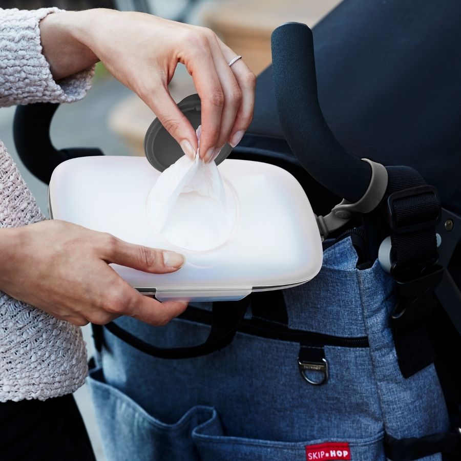 علبة مناديل Grab &amp; Go باللون الرمادي