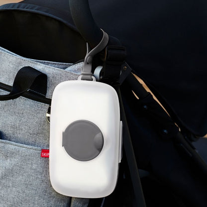 علبة مناديل Grab &amp; Go باللون الرمادي