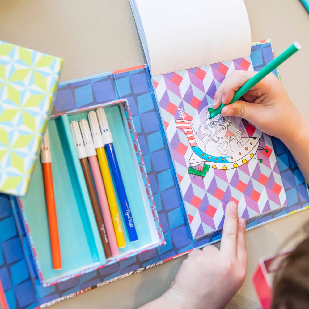 3D Colouring Set - Collection of Interactive Scenes and Models for Creative Play