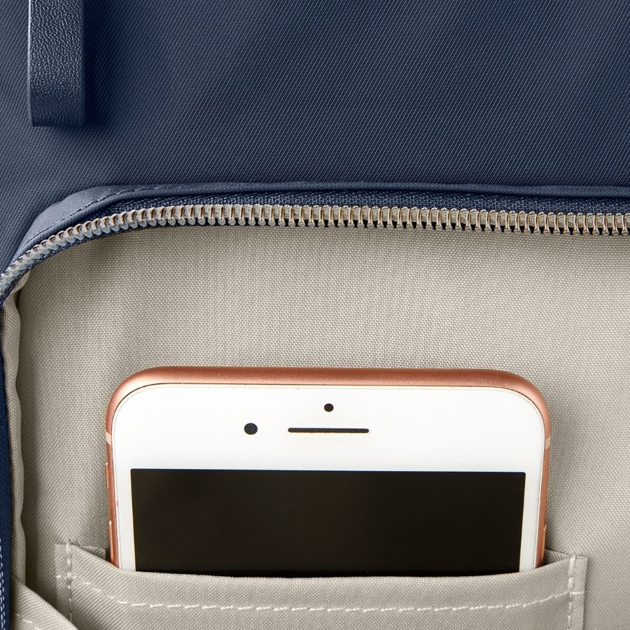 حقيبة ظهر Main Frame باللون الأزرق الداكن