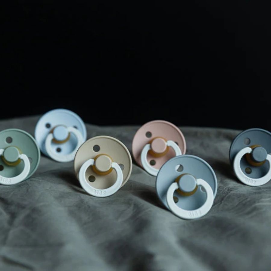 لهاية ملونة من اللاتكس مقاس 2، لون متوهج/أزرق فاتح