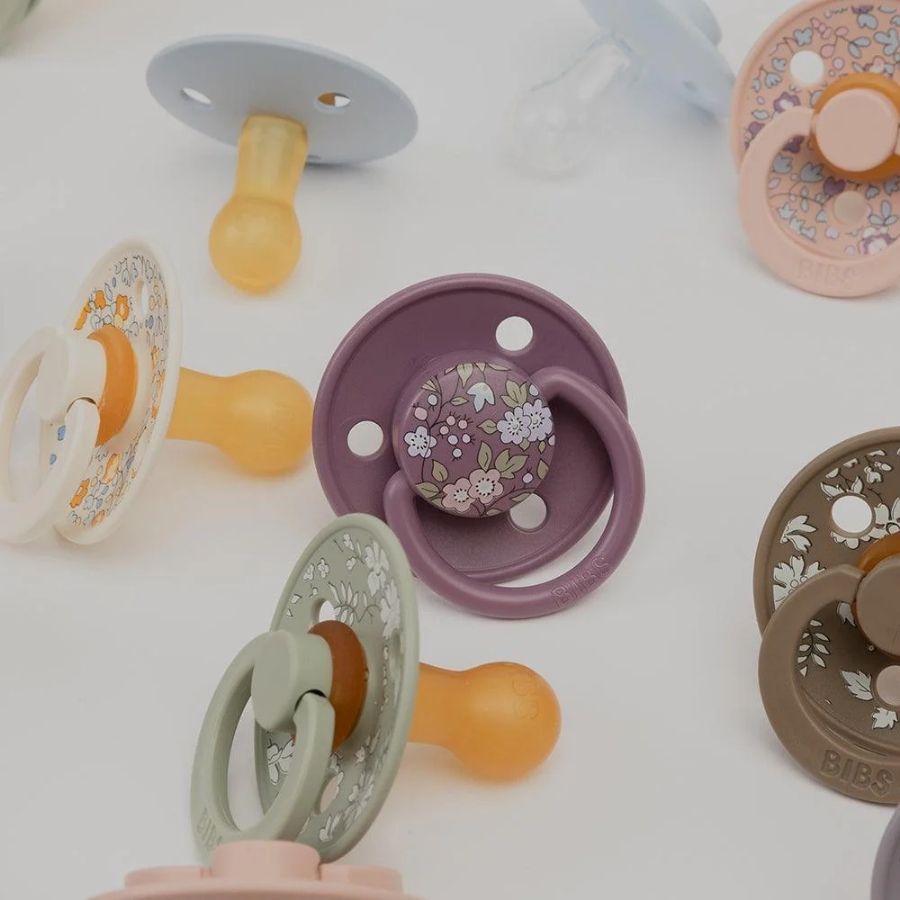 لهاية Lpacifier X iberty، قطعتان من السيليكون الفاخر، مقاس واحد، مزيج من ألوان المريمية