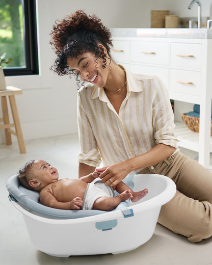 Skip Hop Wave 4-in-1 Bath Tub + Wave Rinser