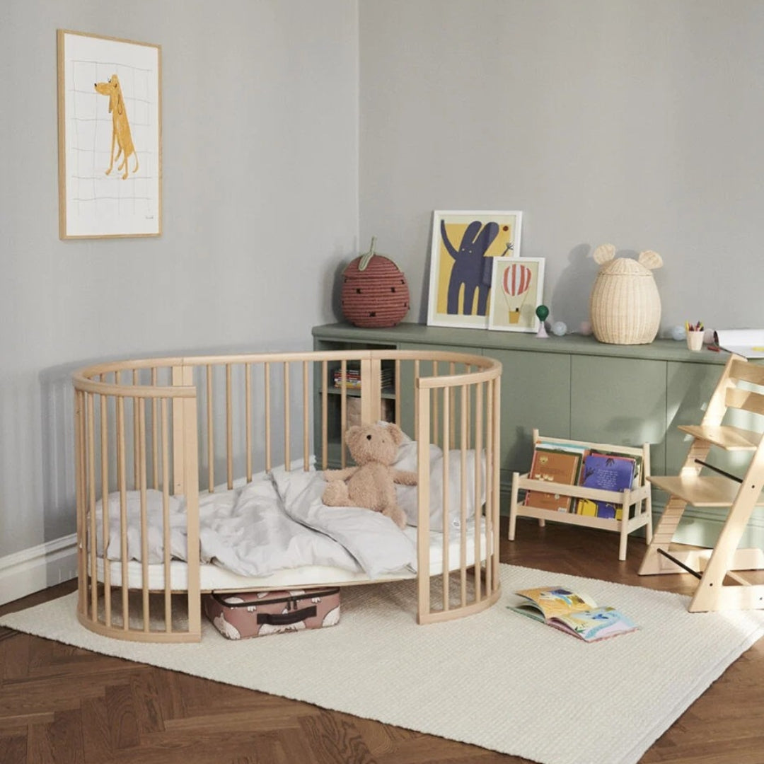 Sleepi Oval Crib Bundle with Mattress & Sheet