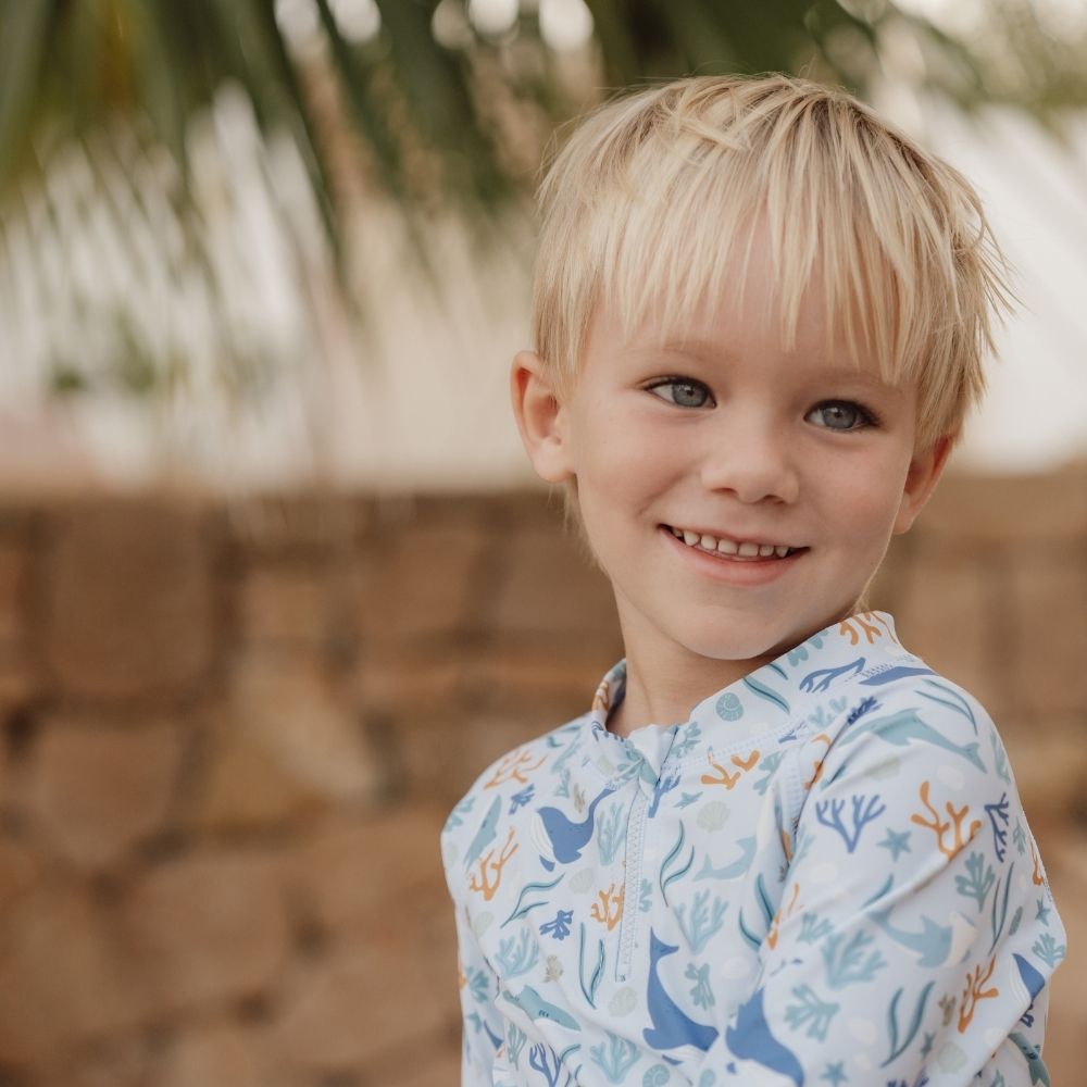 تي شيرت سباحة بأكمام طويلة وأحلام المحيط باللون الأزرق