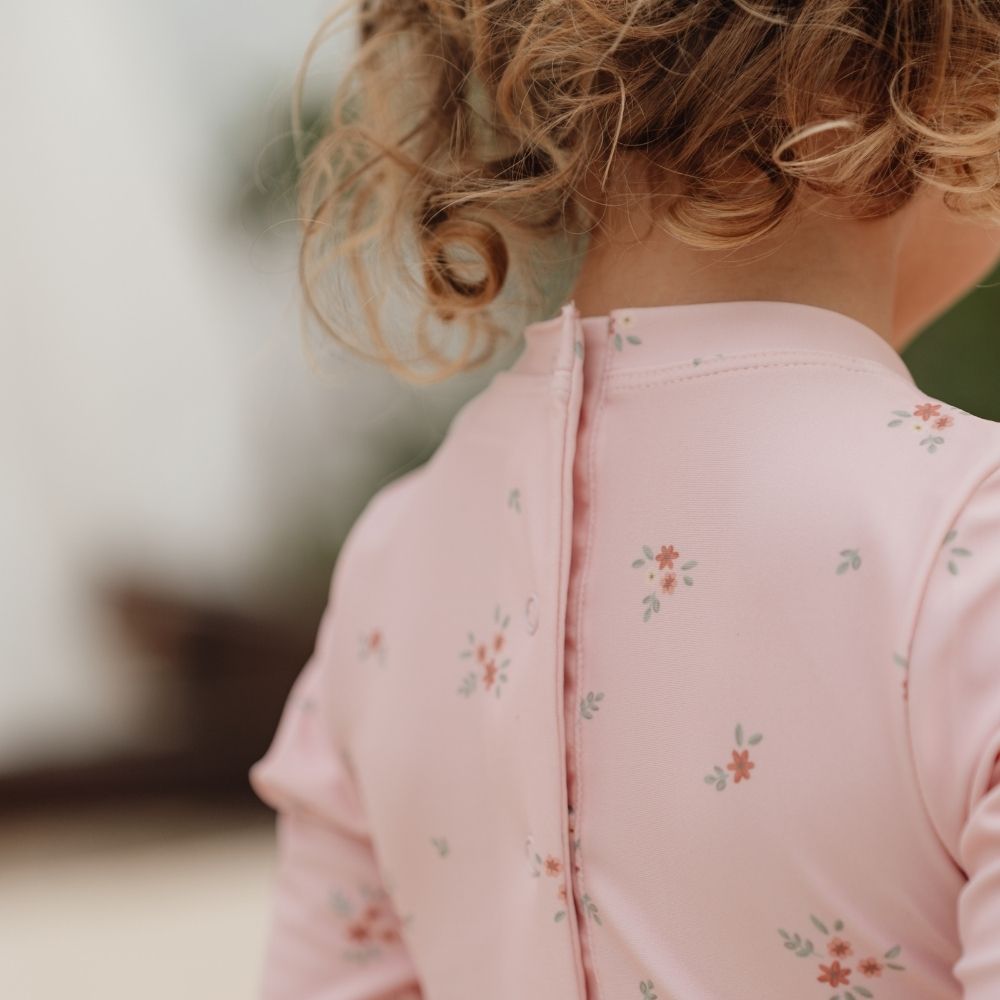 ملابس سباحة بأكمام طويلة وكشكشة من روزي ميدوز