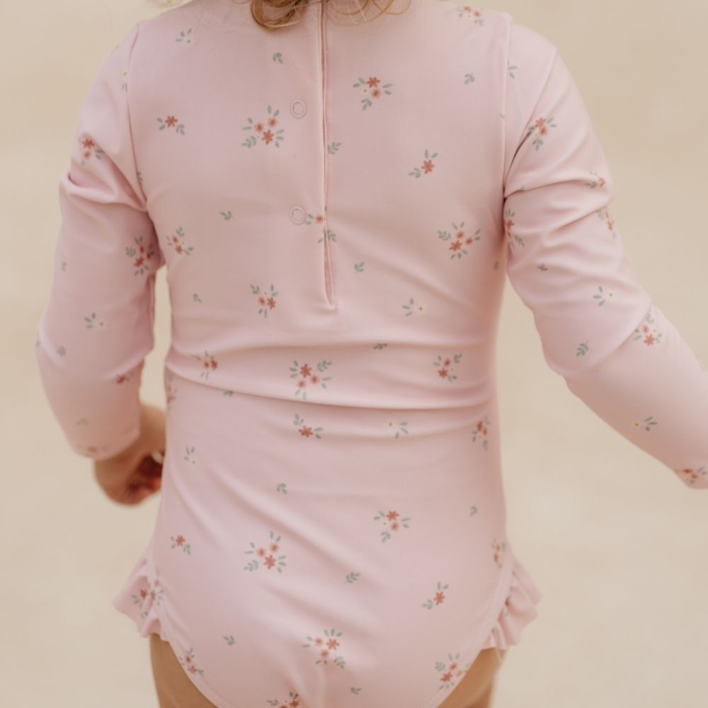 ملابس سباحة بأكمام طويلة وكشكشة من روزي ميدوز