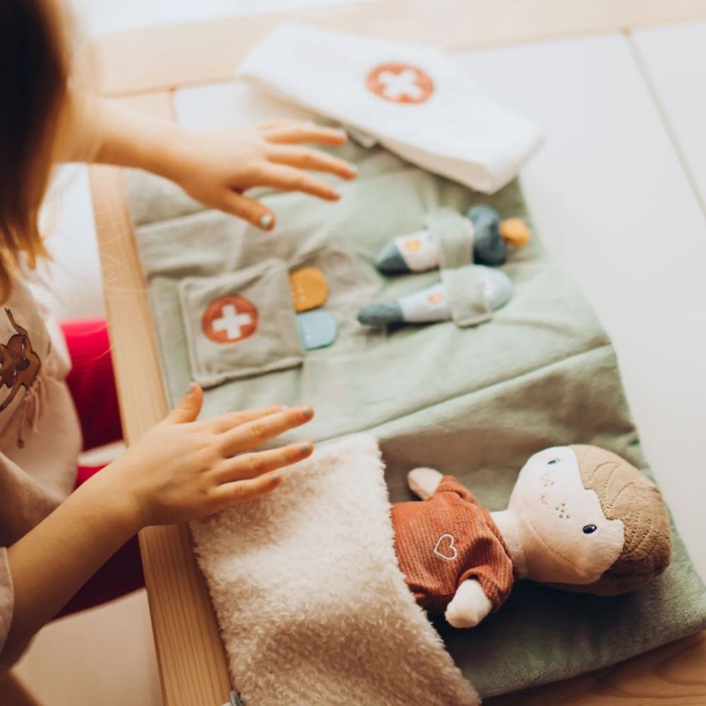 Jim Doll Doctor Playset - Suitable for use from 12 months+ - Kids' Toy Play Set