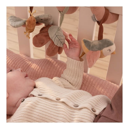 Activity spiral flowers & butterflies, engage babies both at home and on the go.
