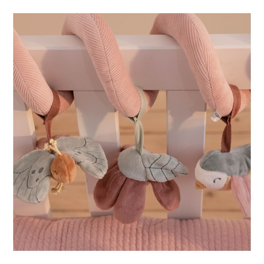 Activity spiral flowers & butterflies, engage babies both at home and on the go.