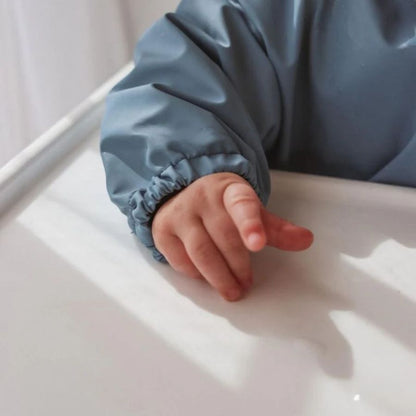 مريلة بأكمام طويلة معاد تدويرها - لونان أزرق