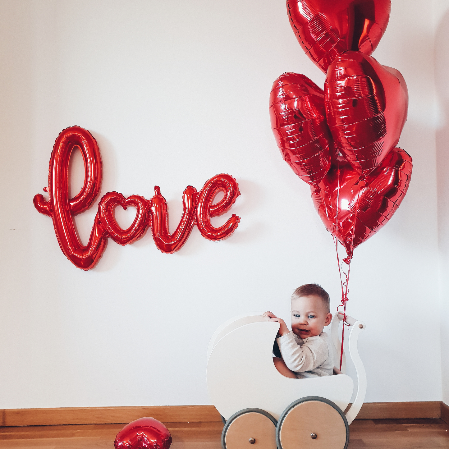 Pram & Walker Convertible Baby Travel System with Adjustable Seat and Foldable Frame