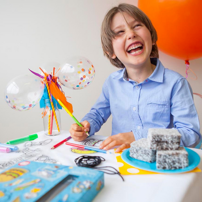 Shrinkies - Sweet Treats Ultimate Collection: Make Your Own Keyrings & Jewelery