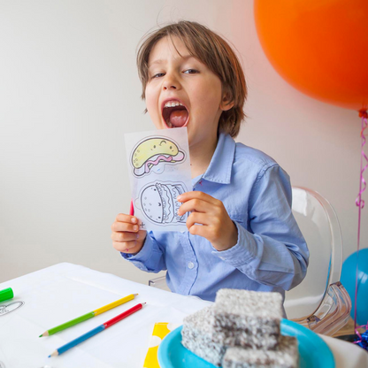 Shrinkies - Sweet Treats Ultimate Collection: Make Your Own Keyrings & Jewelery